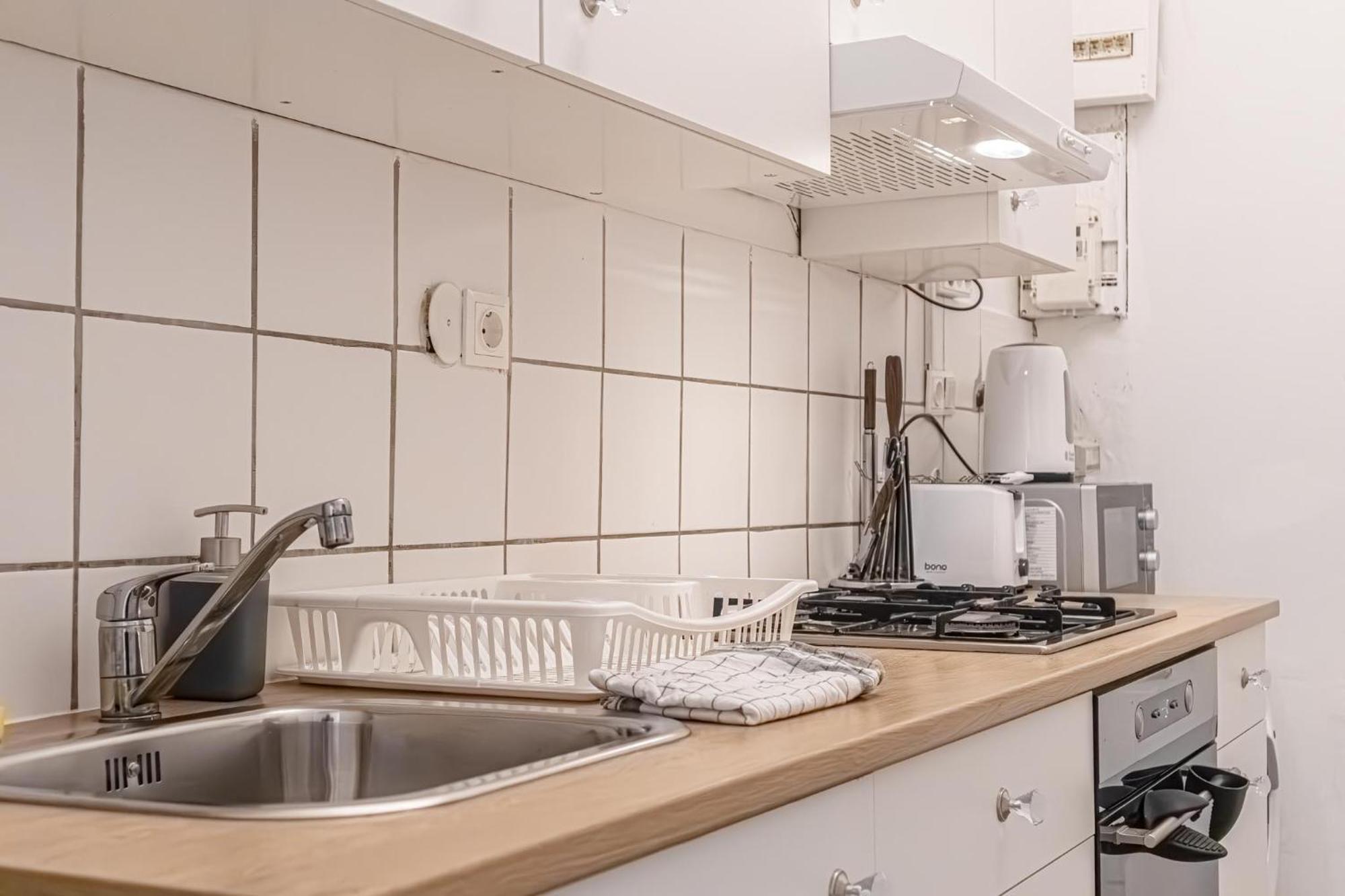 Apartment Charming 2br With Location In Wien
